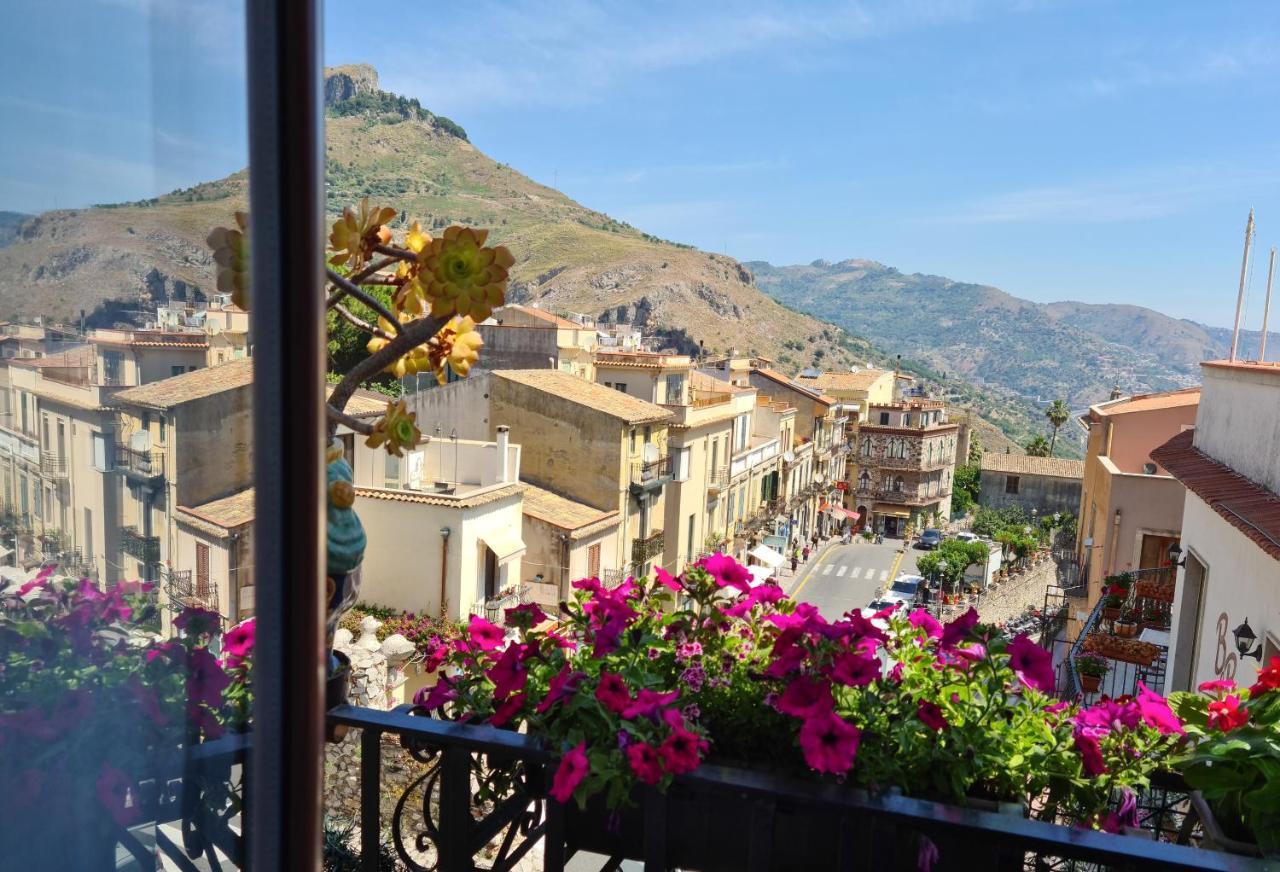 B&B Joan'S Heritage Taormina Exterior photo