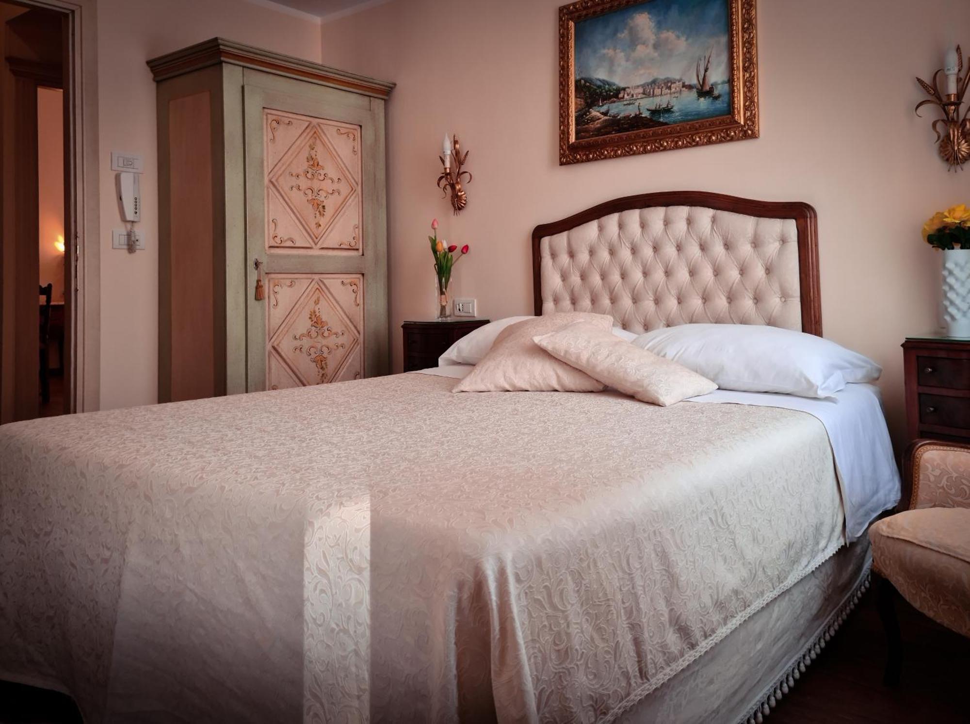 B&B Joan'S Heritage Taormina Room photo