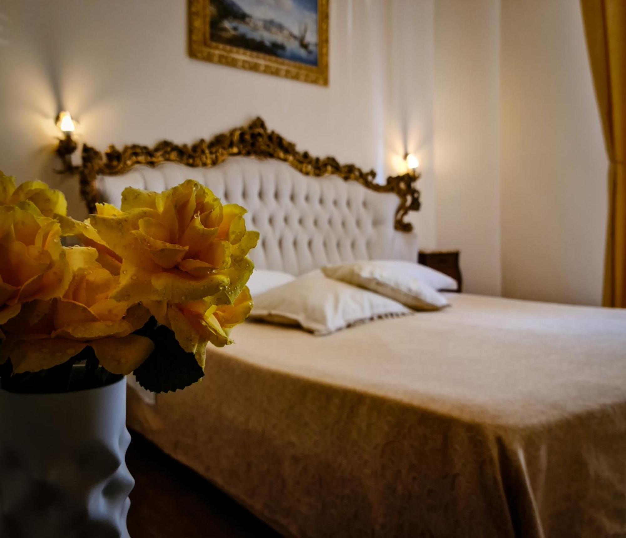 B&B Joan'S Heritage Taormina Room photo
